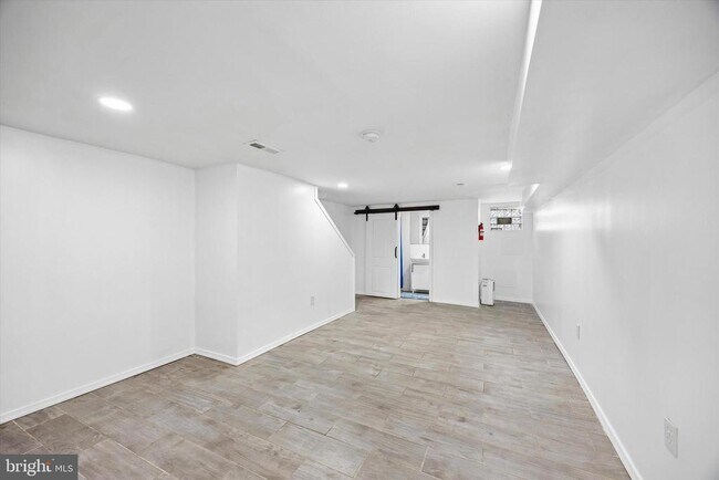 Building Photo - 2308 Nicholas St