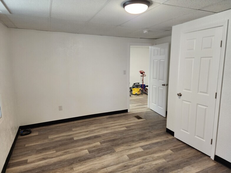 Building Photo - 21 S 4th St