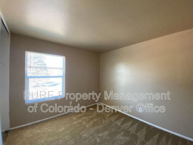 Building Photo - 10750 Owens St