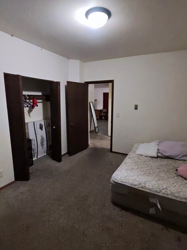 Building Photo - 1204 Washington St