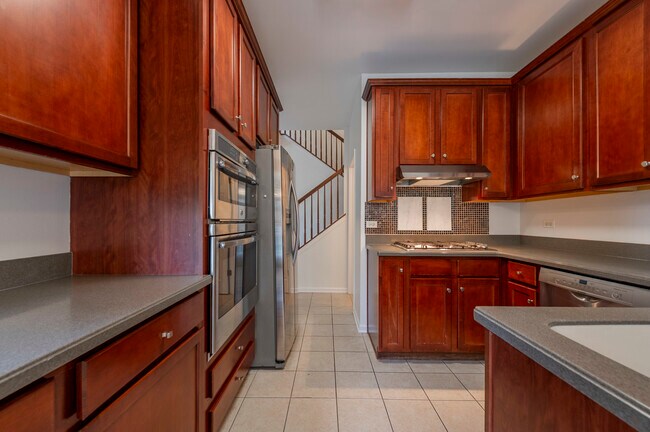 Building Photo - 1226 Bradley Cir