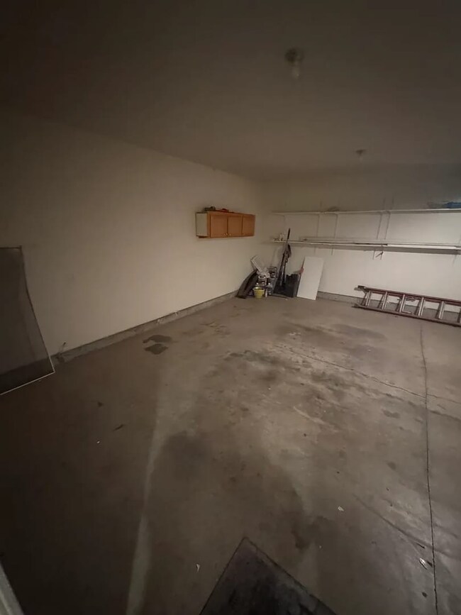 Building Photo - Hillsboro Living at Its Best 3bed/ 2.5 Bat...