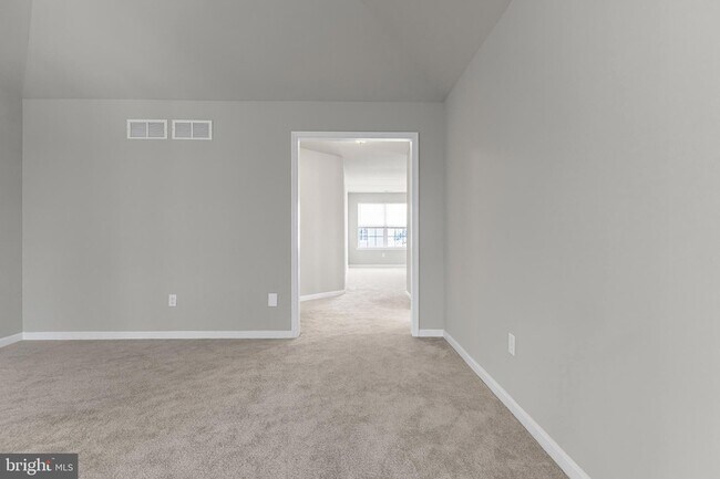 Building Photo - 243 Wavyleaf Dr