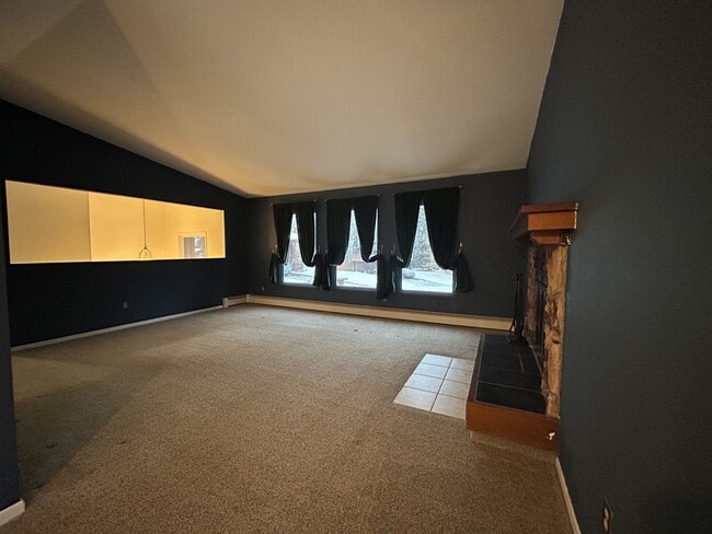 Building Photo - 9715 Sinina Pl