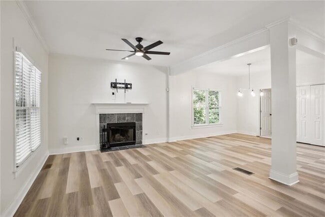 Building Photo - 2640 Oakdale St NW