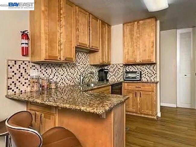 Building Photo - 1720 Halford Ave