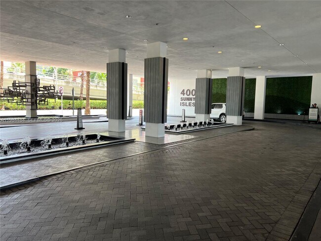 Building Photo - 400 Sunny Isles Blvd