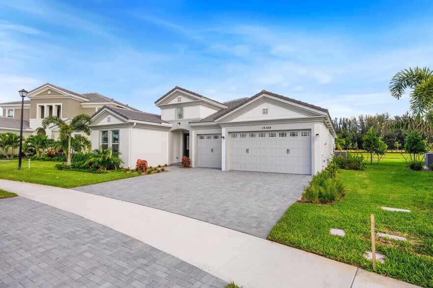 Building Photo - 15144 Wildwood Cir