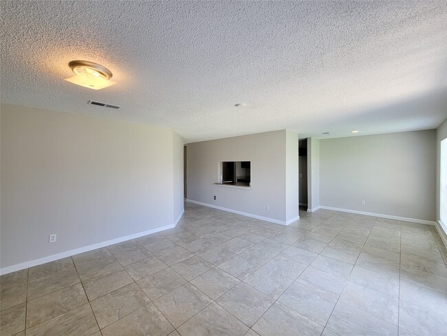 Building Photo - 8530 Quail Burg Ln