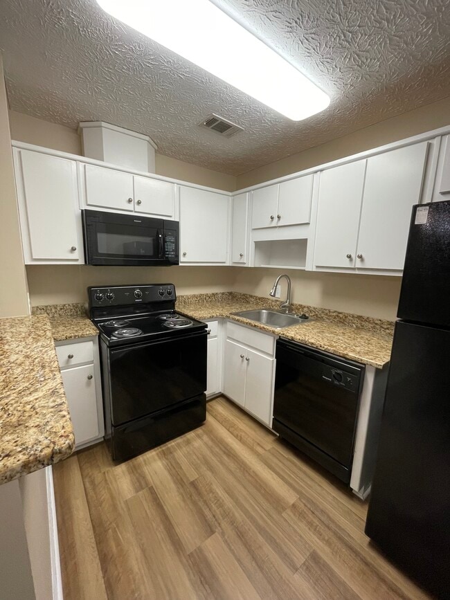 Building Photo - Wildwood Apartment Homes