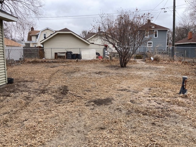 Building Photo - 115 W 13th St