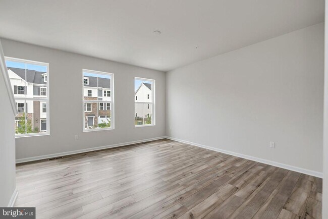 Building Photo - 5616 Ludlow Pl
