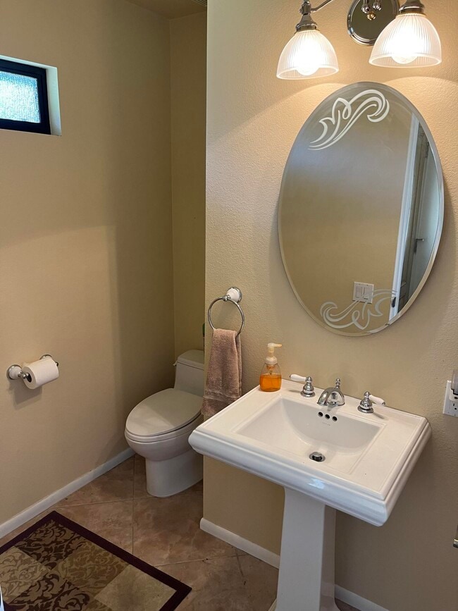 Building Photo - 71500 Halgar Rd