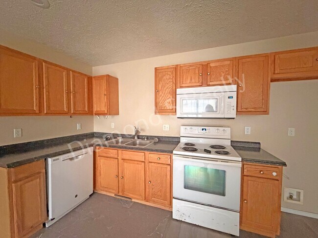 Building Photo - 1452 N Ethyl Ave
