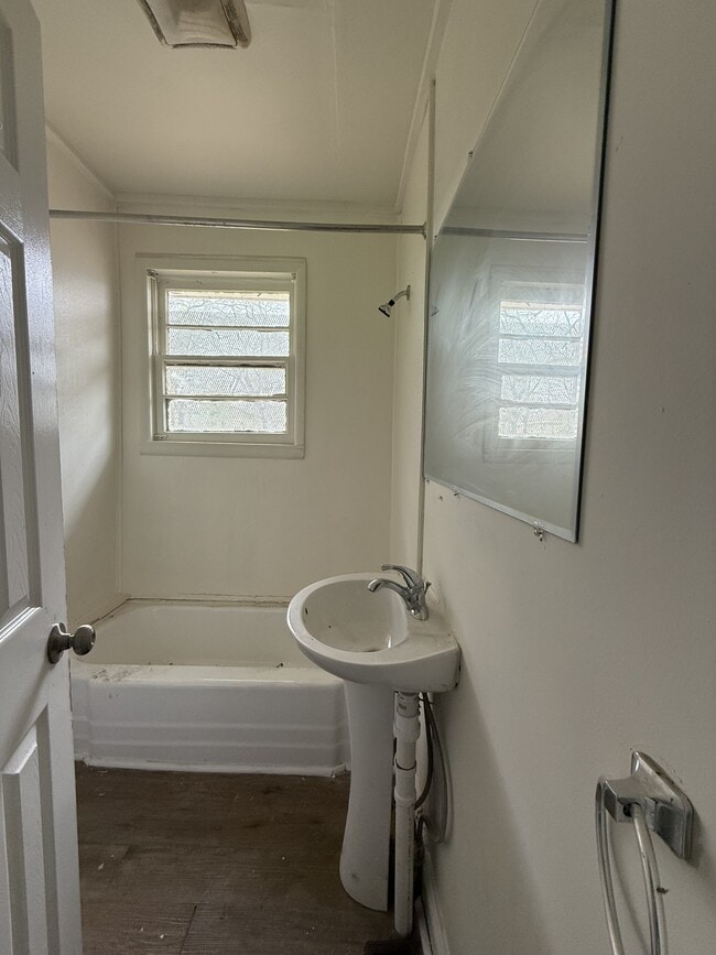 Building Photo - 6117 Patton Ave