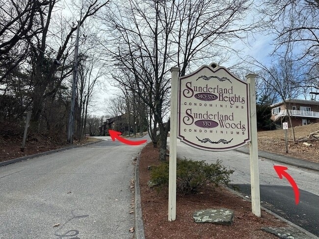 Building Photo - 340 Sunderland Rd