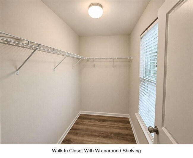 Building Photo - 3432 Castleberry Village Cir