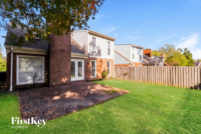 Building Photo - 8861 Fairway Gardens Dr