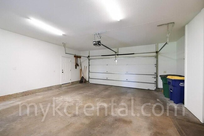 Building Photo - 12012 Ensley Ln