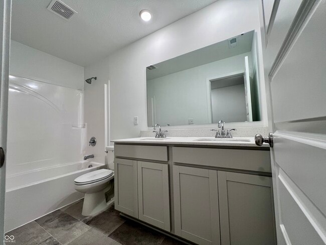 Building Photo - 19341 Beruna Way