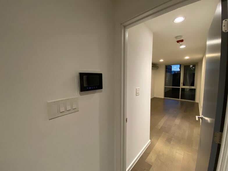 Building Photo - 1443 N Franklin St