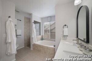 Building Photo - 14718 Hillside View