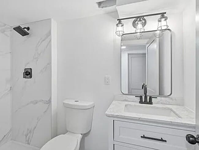 Building Photo - North Spokane 4 Bed, 2 Bath Single Family Home Available Now!