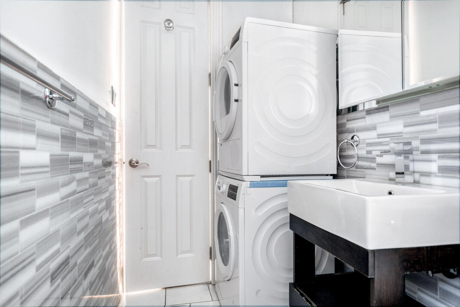 Building Photo - 20 Prince St