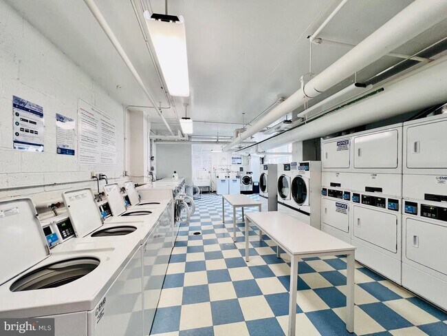 Building Photo - 4200 Cathedral Ave NW