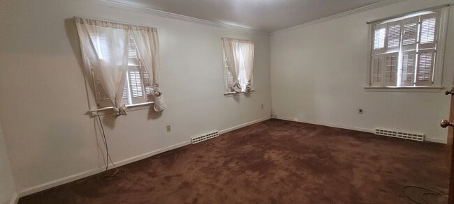 Building Photo - 4 bedroom 1.5 Bathroom home in Leola