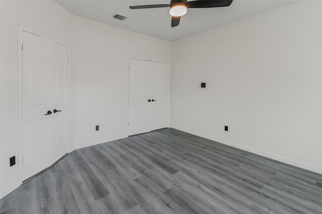 Building Photo - 8888 Benning Dr