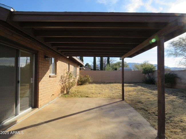 Building Photo - 1233 Terra Dr