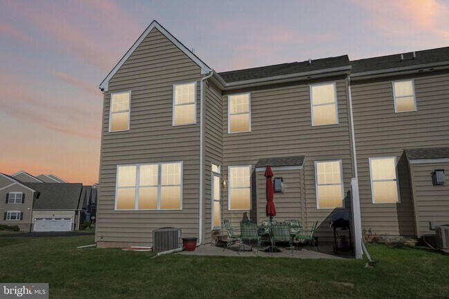 Building Photo - 1035 Thorndale Dr