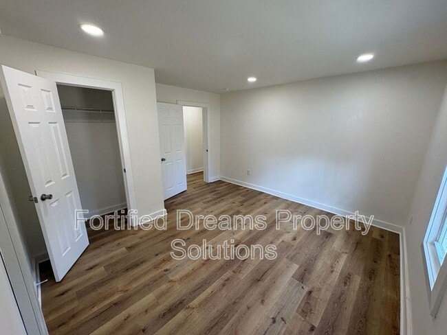 Building Photo - 5811 Uwharrie Rd