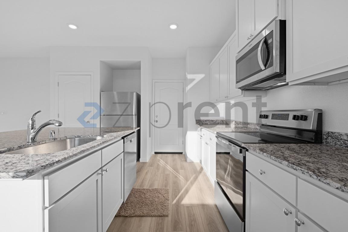 Building Photo - 10512 Santana Ln