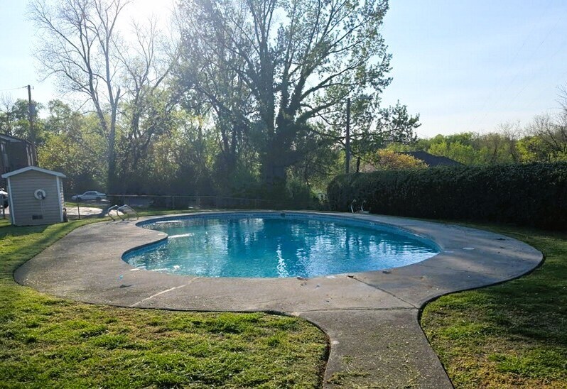 Community Pool - 2718 Painter Ave