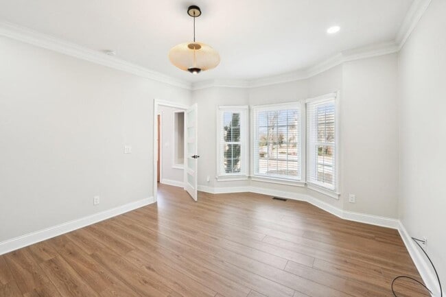 Building Photo - 1600 Spring Arbor Ct