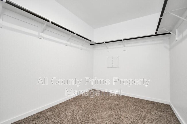 Building Photo - 29935 Gallatin River Ln