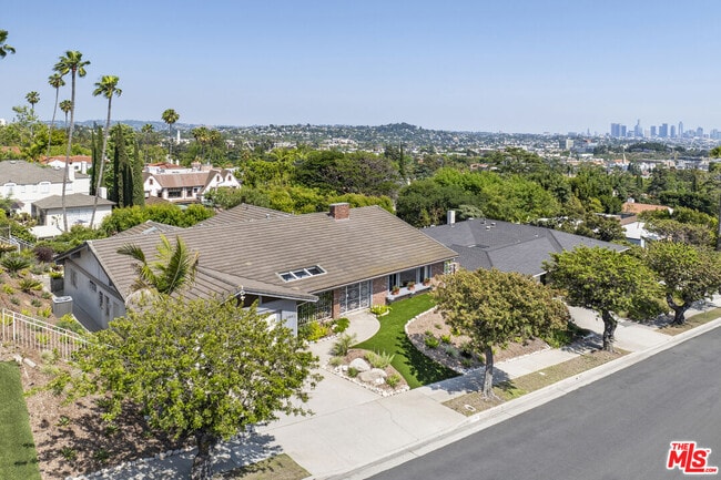 Building Photo - 2160 Winona Blvd
