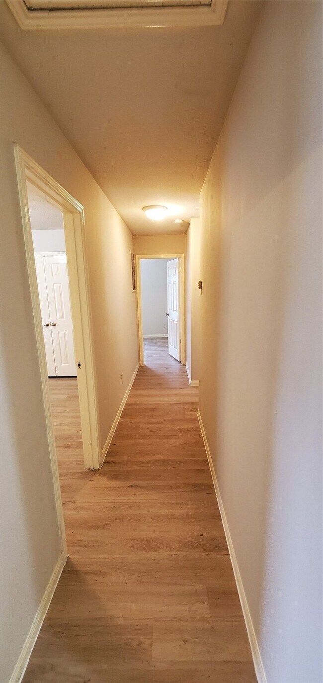 Building Photo - 16331 Woma Ct