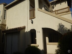Building Photo - 3 Bedroom Condo in Sunrise Hills