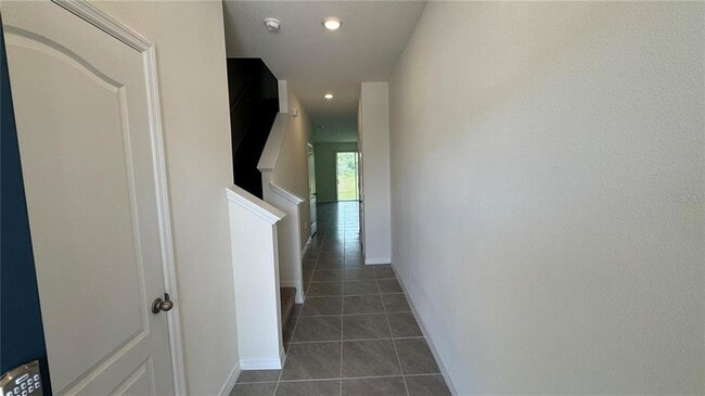 Building Photo - 1446 Isleta Lp
