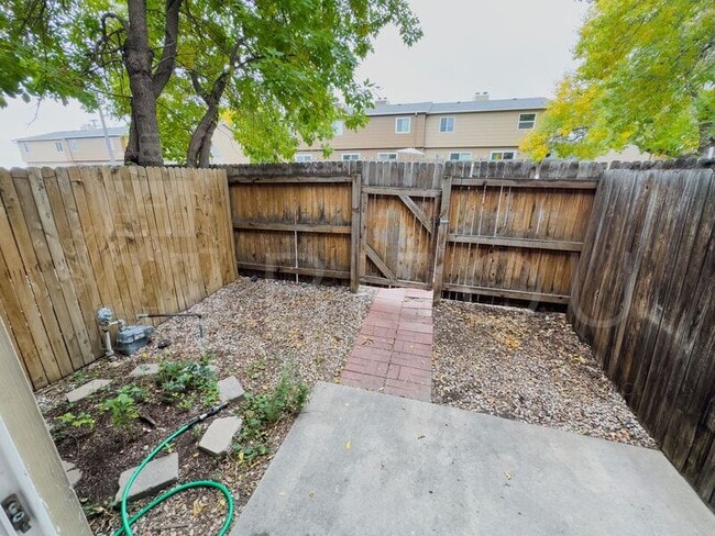 Building Photo - 2146 Baltimore Cir