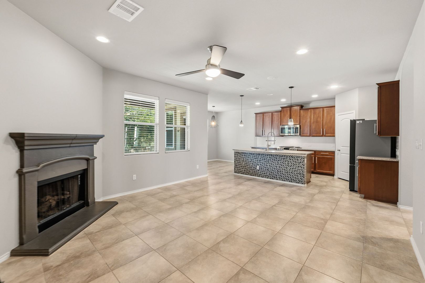 Building Photo - 7312 Lookout Bluff Terrace