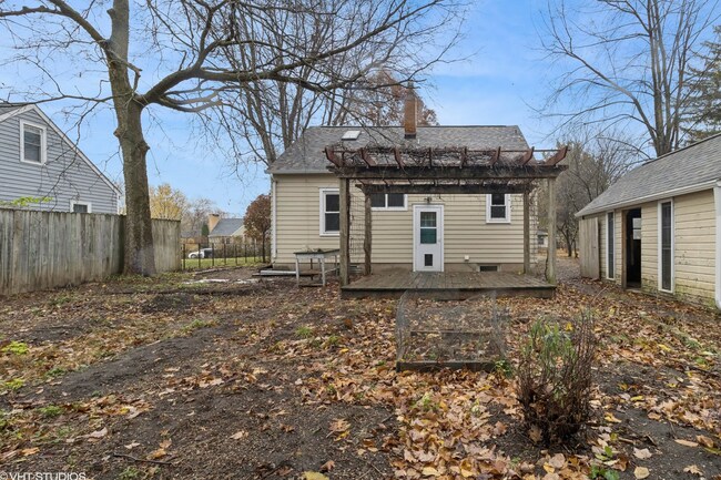 Building Photo - 1217 Scott Ave