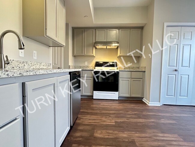 Building Photo - Townhome for rent in Alabaster