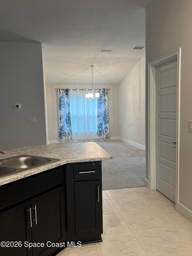 Building Photo - 1843 Middlebury Drive