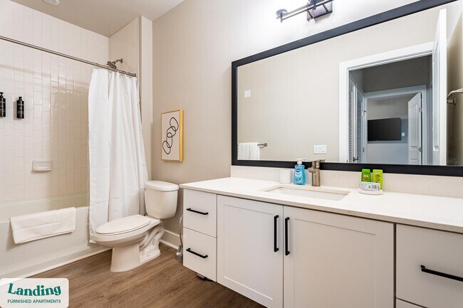 Building Photo - 300 E Broad St