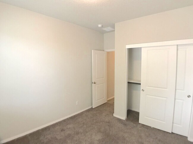 Building Photo - Spacious 3BR/2BA Los Lunas Home with Open Layout, Office Space & Refrigerated Air