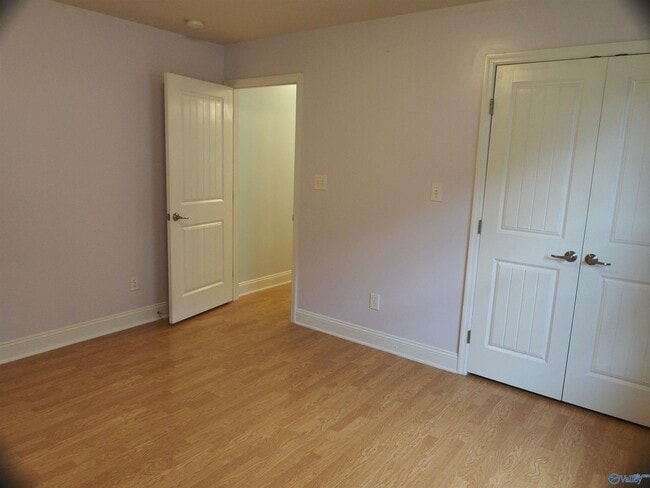 Building Photo - 102 Acacia Trail Dr